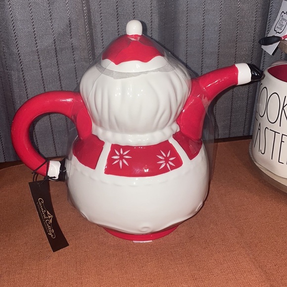 Brand New  Johanna Parker Mrs Claus Teapot - Picture 2 of 2